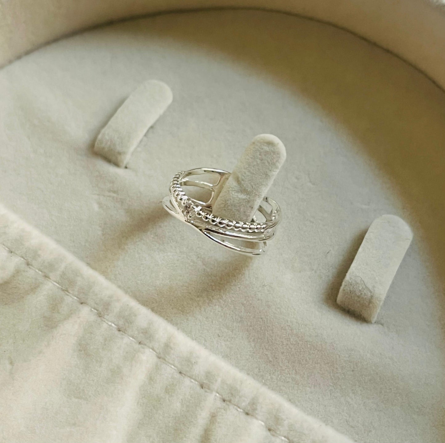 Elara – Silver-Plated Adjustable Ring