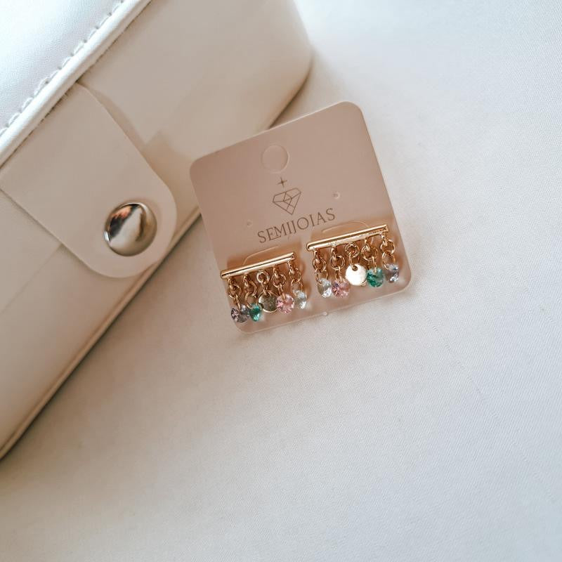 Brisa Earrings – Gold-Plated Breeze Drops with Pastel Crystals