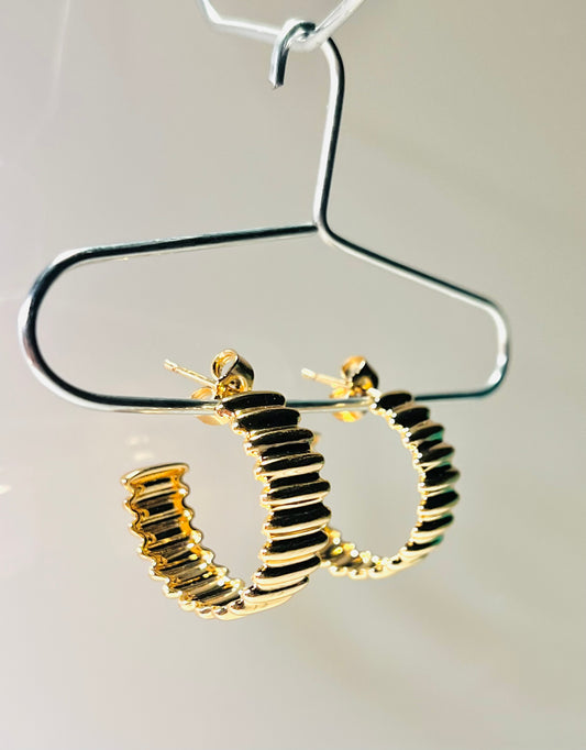 Ribelle Hoops – Gold-Plated Textured Statement Earrings