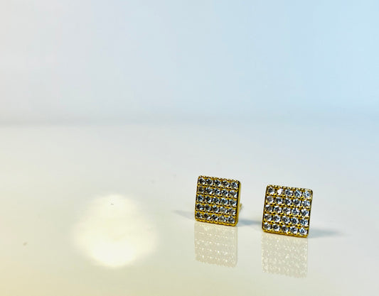 Luz Earrings – Gold-Plated Sparkle Studs