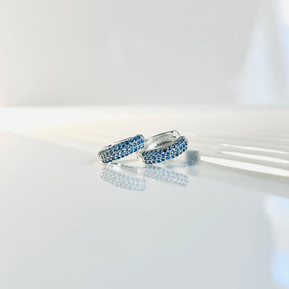 Skyline – Bold, Blue & Effortless