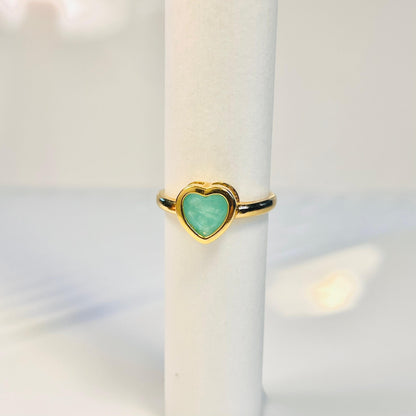 Belle Ring – Heart-Shaped Blue Elegance