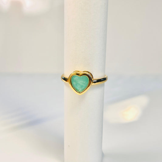 Belle Ring – Heart-Shaped Blue Elegance